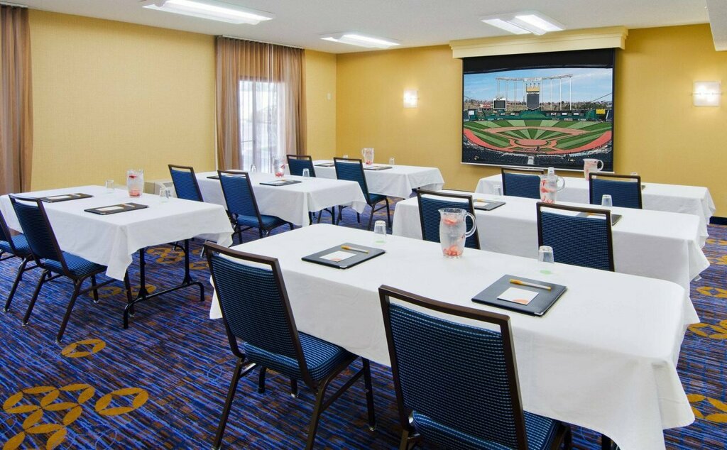 Courtyard by Marriott Kansas City Overland Park/Metcalf