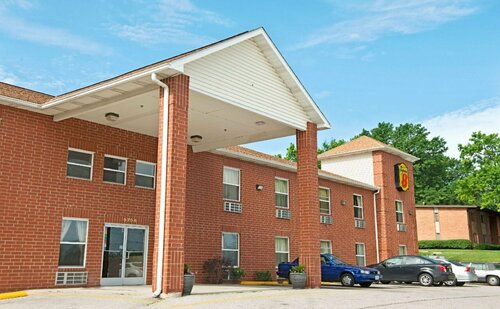 Super 8 by Wyndham St. Louis Airport, Prenota Hotel Woodson Terrace Missouri