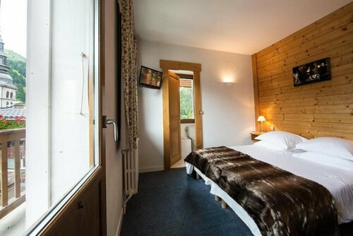 Hotel Christiania, Забронировать Отель Ла-Клюза Лыжный курорт на озере Анси