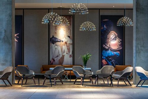 Radisson Blu Hotel Frankfurt, Забронировать Отель Отели земли Гессена с бассейном, Бассейн