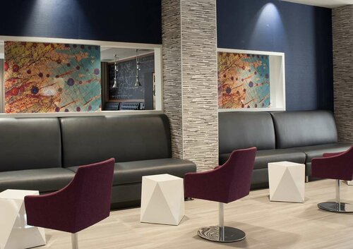 Embassy Suites by Hilton Raleigh Crabtree, Забронировать Отель Роли Raleigh-Durham Metropolitan Area
