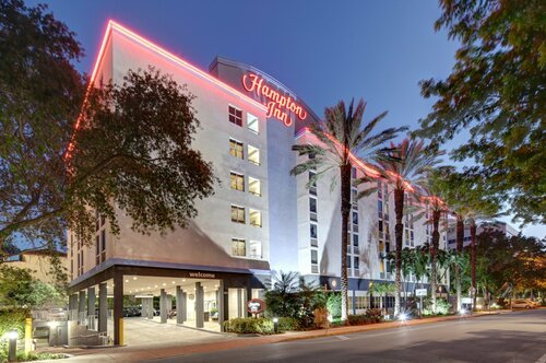 Hampton Inn Miami-Coconut Grove/Coral Gables, Rezerwuj Hotel Hotele w Miami Beach z parkingiem, Parking