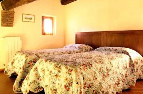 Bed and Breakfast San Francesco, Prenota Hotel Buti Toscana