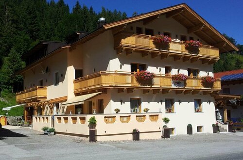 Hotel Pension Almrose, Rezerwuj Hotel Hotele w Tyrol z Parkingiem, Parking