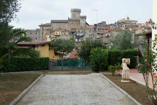 Monicas Villa, Boek Villa Hotels in Lazio met parkeren, Parkeren
