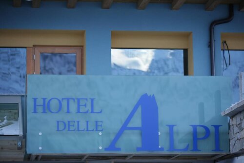 Hotel Delle Alpi, Buchen Sie Hotel Tonalepass Trentino-Südtirol