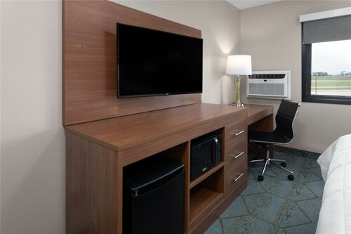 Baymont inn by Wyndham Oshkosh Airport, Rezerwuj Hotel Oshkosh Wisconsin