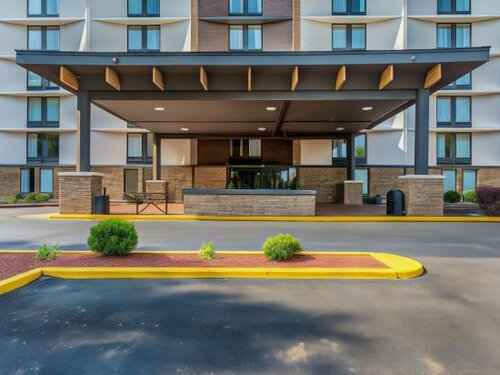 Comfort Inn Charlotte Airport Uptown, Забронировать Отель Executive Park Шарлотт