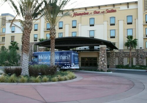 Bear Springs Hotel, Buchen Sie Hotel Highland Kalifornien
