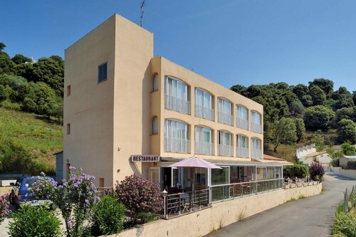 Hotel Alata, Забронировать Отель Отели Gulf of Ajaccio с парковкой, Парковка