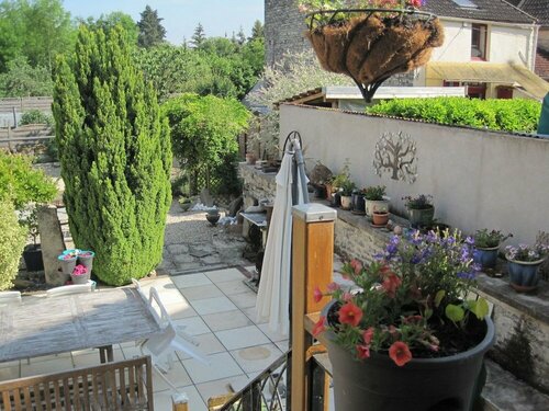 L'Expatisserie, Book Bed and Breakfast Hotels in Yonne with Parking, Parking