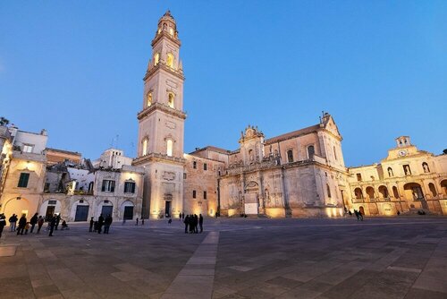 Donna Teresa Guest House, Забронировать Гостевой дом Лечче Саленто, рядом с Lecce Criminal Court