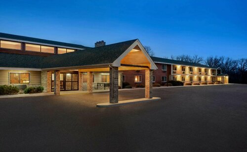 AmericInn by Wyndham Detroit Lakes, Prenota Hotel Hotel a Detroit Lakes con piscina, Piscina