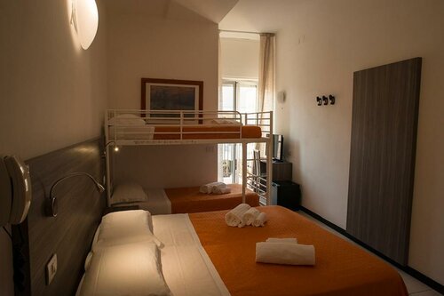 Hotel Madison, Boek Hotel Hotels in Marken met zwembad, Zwembad