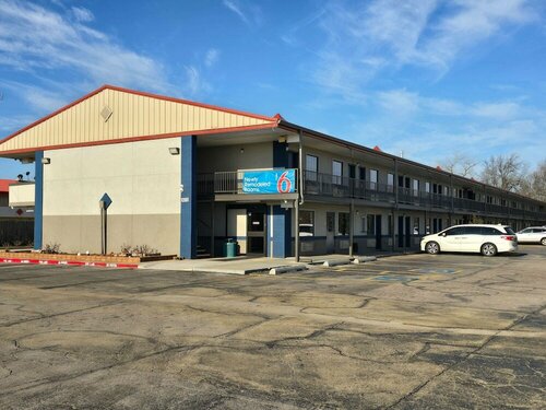 Motel 6 Oklahoma City OK Frontier City, Забронировать Мотель Эдмонд Оклахома