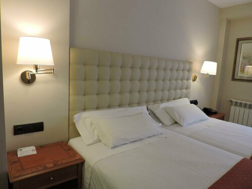Hotel El Nogal, Забронировать Отель Вальядолид Valladolid Province