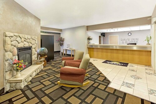 Days Inn & Suites Castle Rock, Rezerwuj Hotel Castle Rock Kolorado