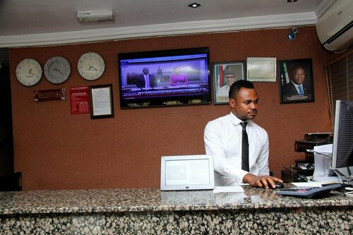 Whitehouse, Prenota Hotel Ikeja Lagos