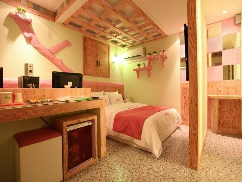 HOTEL April 2nd