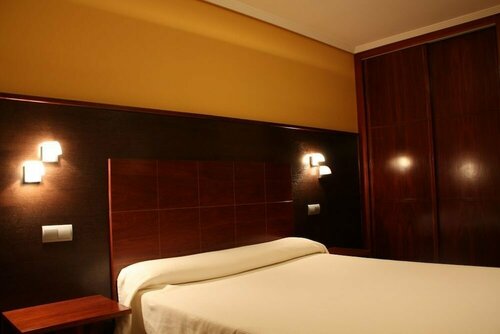 Hotel Tremazal, Забронировать Отель Отели и гостиницы Гвардо, Отель