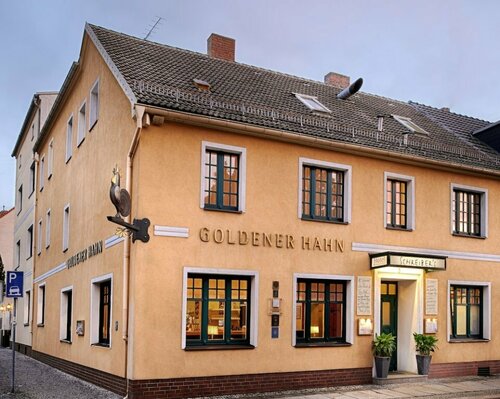 Goldener Hahn, Rezerwuj Hotel Finsterwalde Brandenburgia
