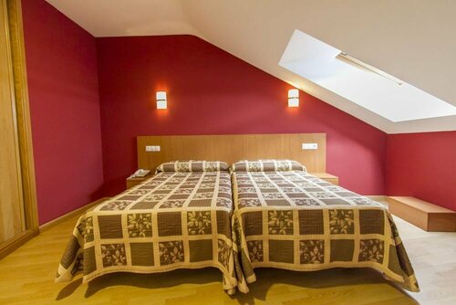 Hotel Alda Fogar do Mariñeiro, Забронировать Отель Отели Рибадео с бассейном, рядом с Os Bloques, Бассейн