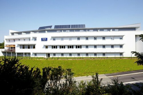 Kyriad Prestige Vannes Centre - Palais des Arts, Забронировать Отель Ван Gulf of Morbihan