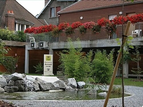Logis Hôtel Victor Hugo & Spa, Забронировать Курортный отель Отели Безансона с завтраком, рядом с Parc Micaud, Завтраки