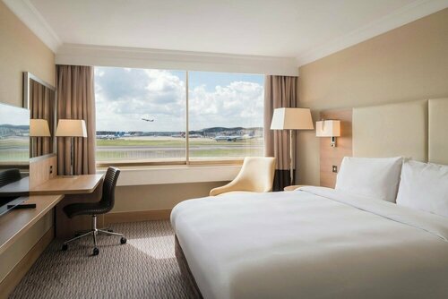 Renaissance London Heathrow Hotel, Rezervați Hotel Hoteluri de afaceri în Merseyside, 4* 5*