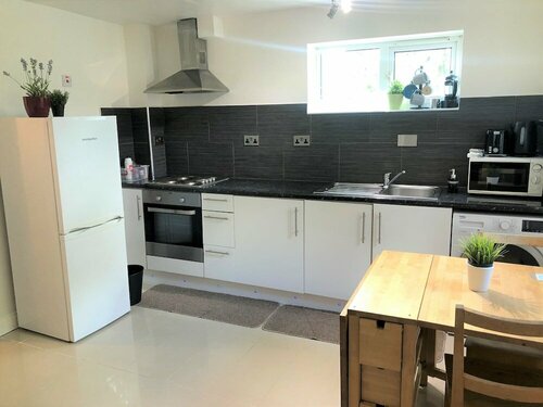 Apple House Guesthouse Heathrow Airport, Забронировать Гостевой дом Гостевые дома Большого Лондона, Гостевой дом