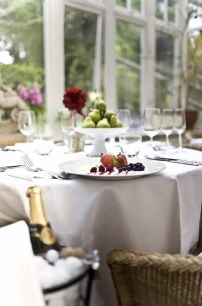 Overcliffe Hotel