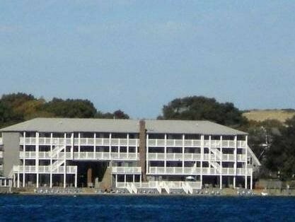 Surfside Hotel and Suites, Забронировать Отель Отели Провинстаун с парковкой, рядом с Commercial Street, Парковка