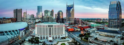Hilton Nashville Downtown, Book Hotel Hoteller i Tennessee med parkering, Parkering