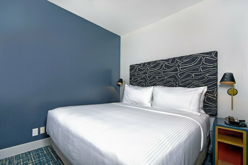 Good Hotel