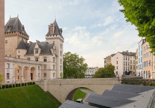The Originals Boutique, Villa Montpensier, Pau, Забронировать Вилла Коттеджи Арнос, Коттедж