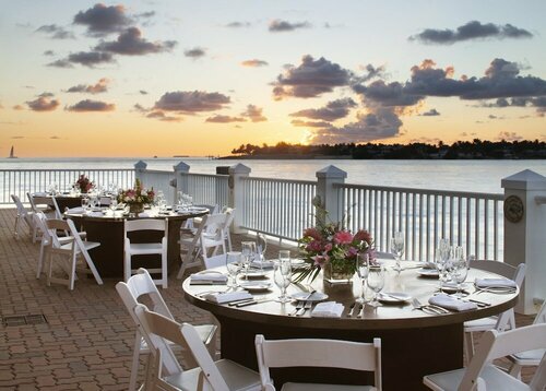 Pier House Resort & Spa, Забронировать Курортный отель СПА-отели Ки-Уэст, SPA-услуги