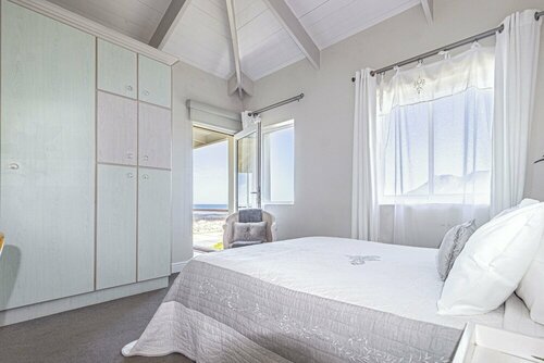 138 Marine Beachfront Guesthouse, Забронировать Гостевой дом Отели Walker Bay Nature Reserve с парковкой, Парковка