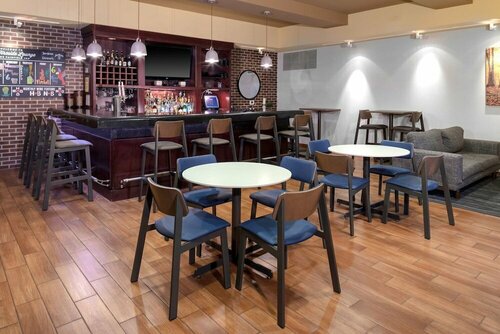 Fairfield Inn & Suites by Marriott Wichita Downtown, Prenota Hotel Hotel a Kansas con parcheggio, Parcheggio