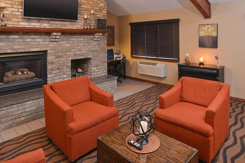 AmericInn by Wyndham St Cloud MN I-94, Prenota Hotel St. Cloud Minnesota