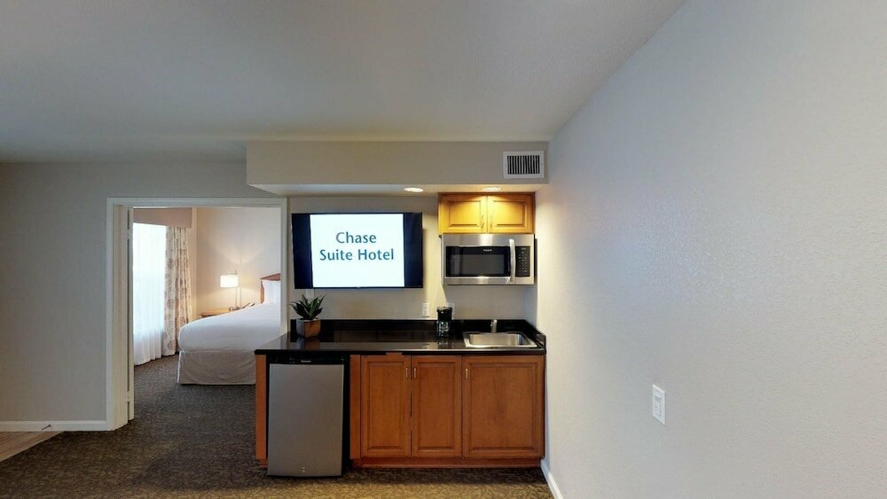 Chase Suite Hotel Brea