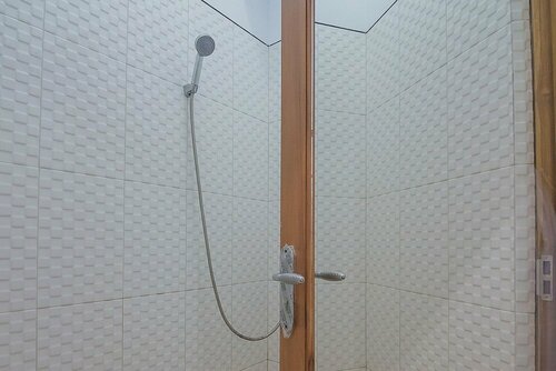 RedDoorz Plus near Alun Alun Kuningan, Reserva ahora Hostal o pensión Hoteles baratos en Oeste de Java