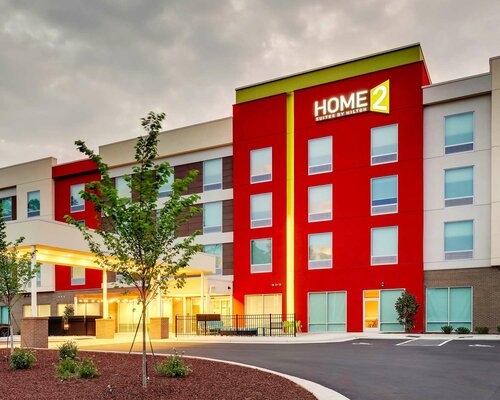 Home2 Suites By Hilton Sanford, Забронировать Отель Отели Сэнфорд с бассейном, Бассейн