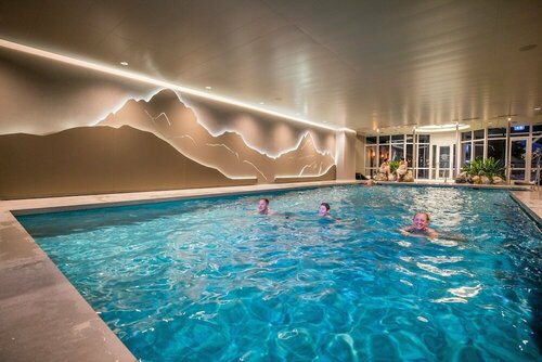 Belvedere Swiss Quality Hotel, Забронировать Отель Отели Jungfrau с бассейном, Бассейн