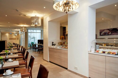 H+ Hotel München, Забронировать Отель Отели Мюнхена с парковкой, рядом с Comedy at the Bayerischer Hof, Парковка
