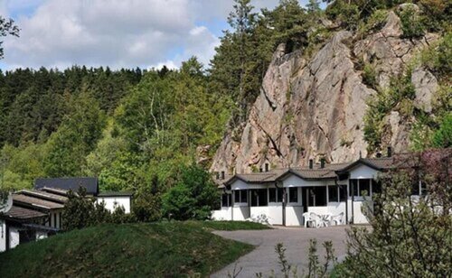 Rasta Håby, Boek Hotel  
