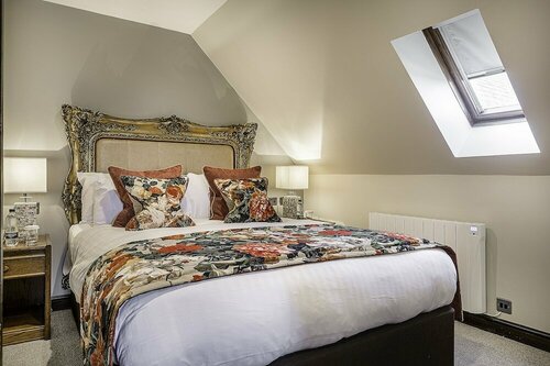 The Bell Inn, Stilton, Cambridgeshire - The Coaching Inn Group, Забронировать Отель Питерборо Soke of Peterborough