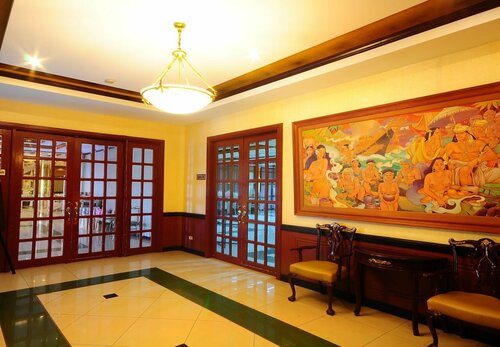 Naga Regent Hotel, Varaa Hotelli Naga 