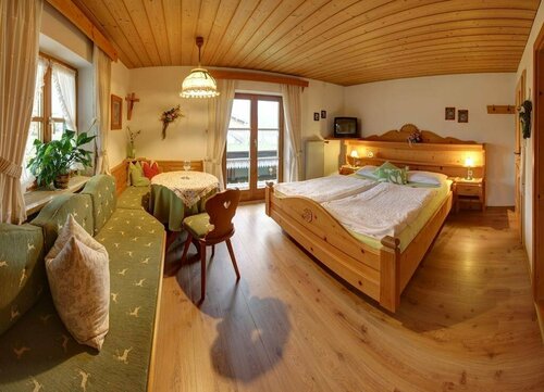 Gstehaus Restner, Varaa Hotelli Inzell Chiemgau