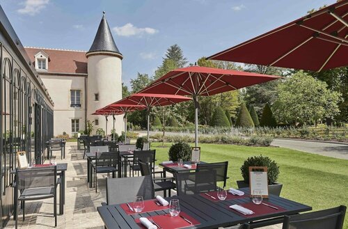 Chateau Saint-Jean, Book  Hoteller i Burgund med parkering, Parkering