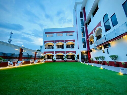 Prayag Inn, Забронировать Отель Отели Праяградж с завтраком, Завтраки